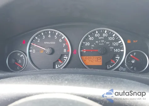 2011 Nissan Pathfinder Silver z USA, uszkodzony, nr VIN 5N1AR1NN7BC615095